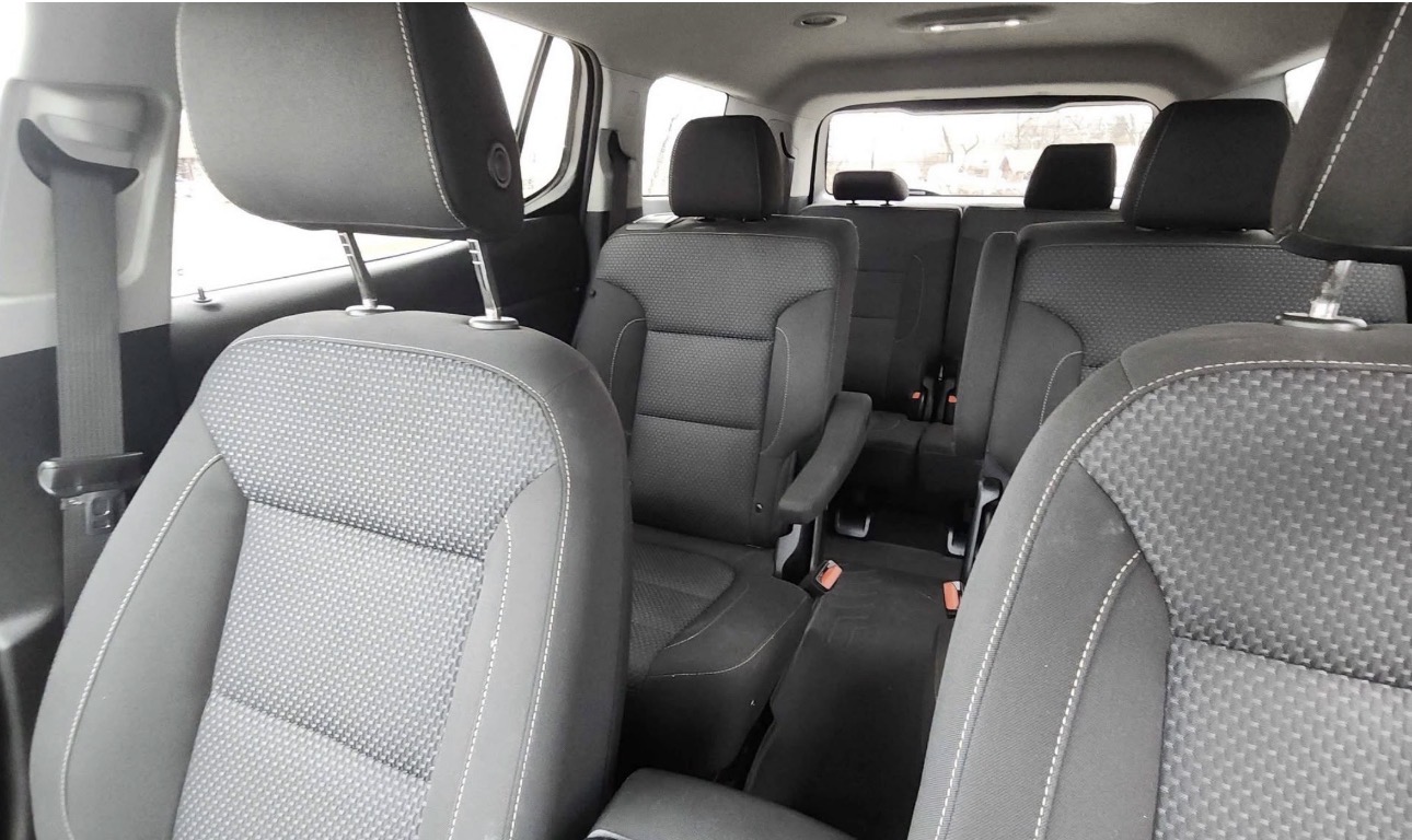 2022 GMC Acadia — photo 9 of 10
