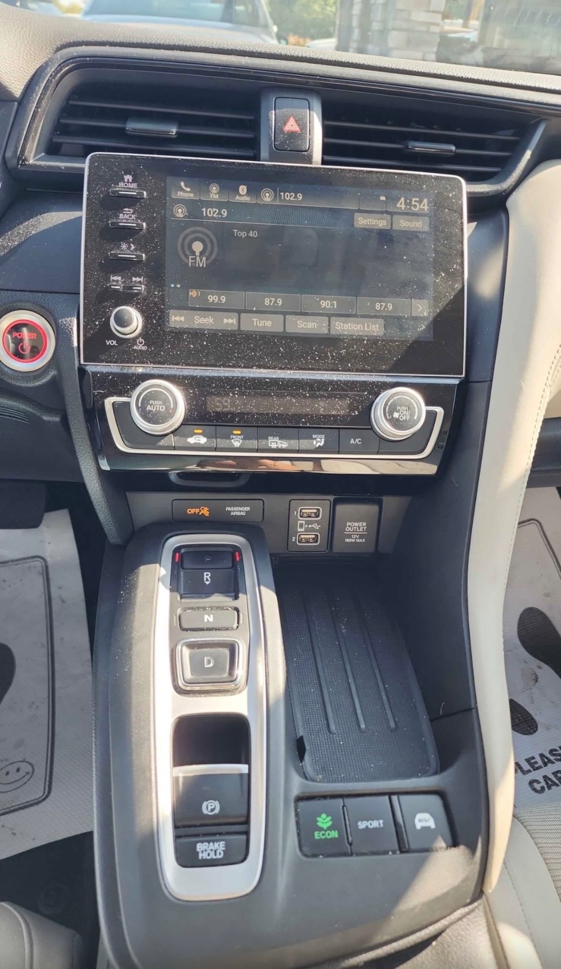 2019 Honda Insight — photo 8 of 10