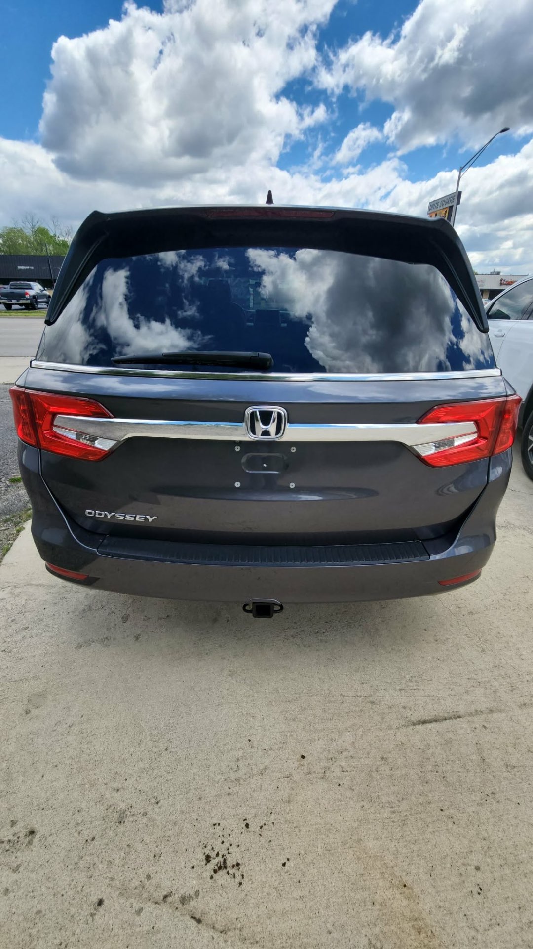 2019 Honda Odyssey — photo 2 of 6