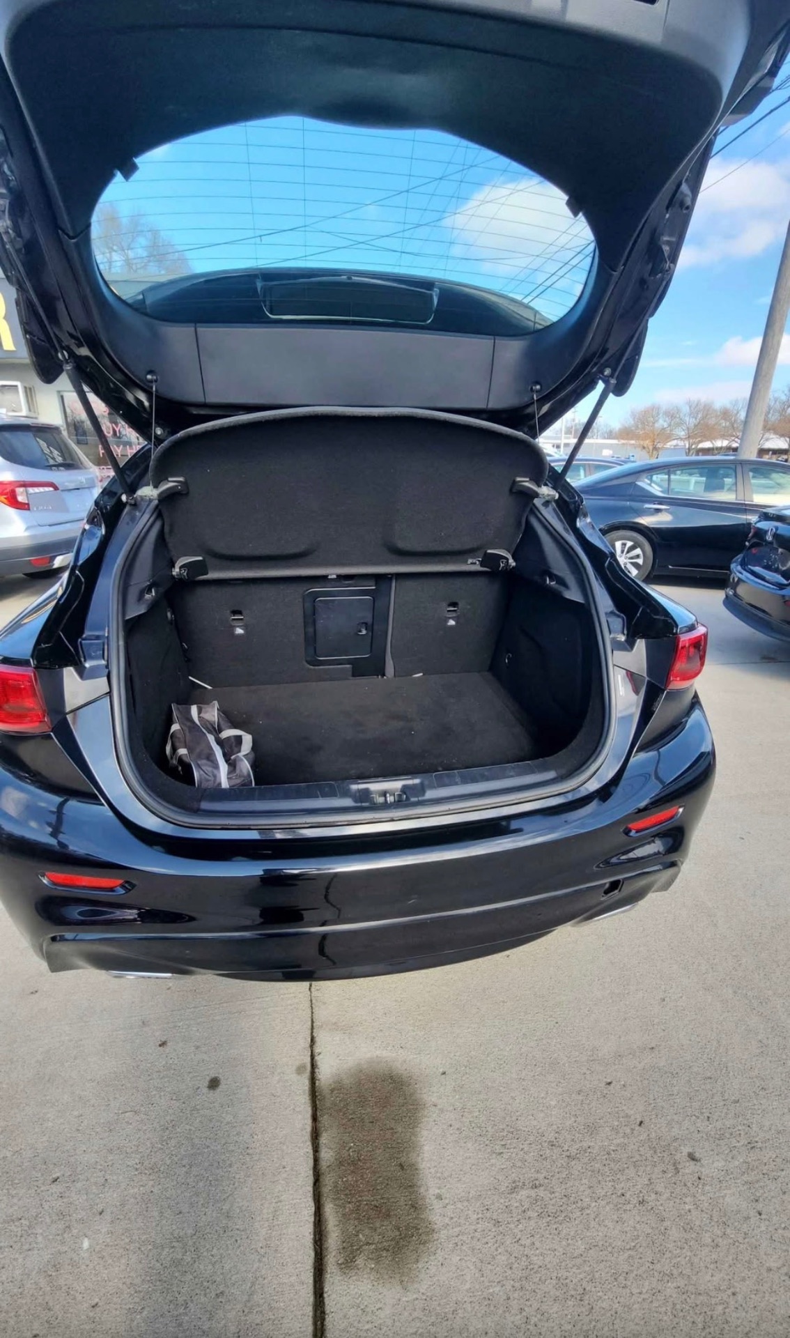 2017 Infiniti QX30 — photo 10 of 10