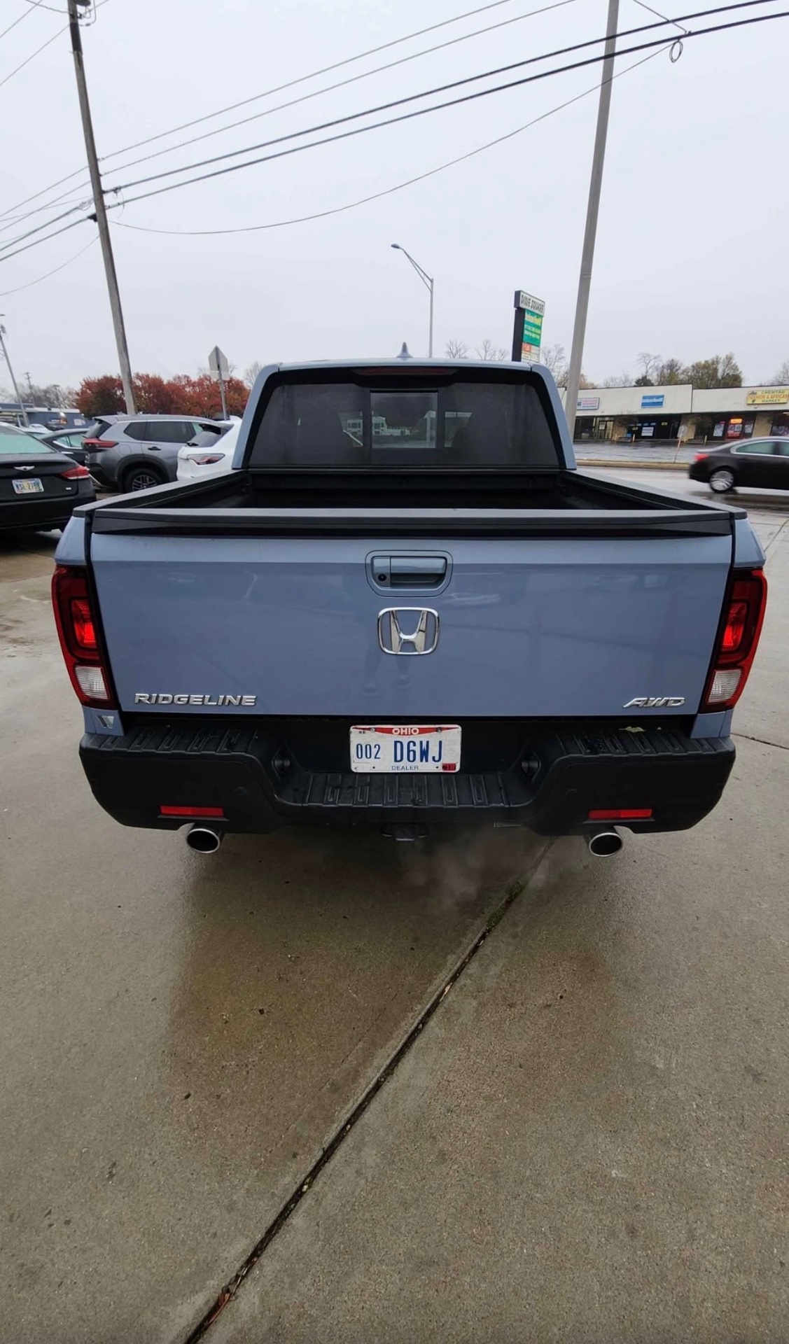 2022 Honda Ridgeline — photo 2 of 10