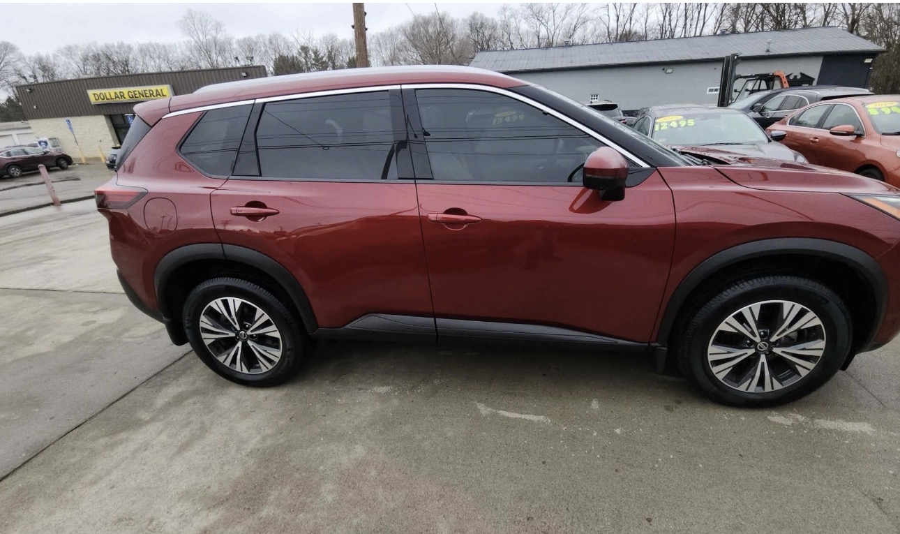 2021 Nissan Rogue — photo 4 of 10