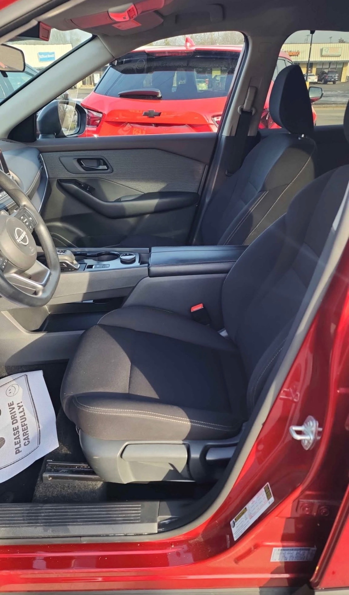2023 Nissan Rogue — photo 5 of 10